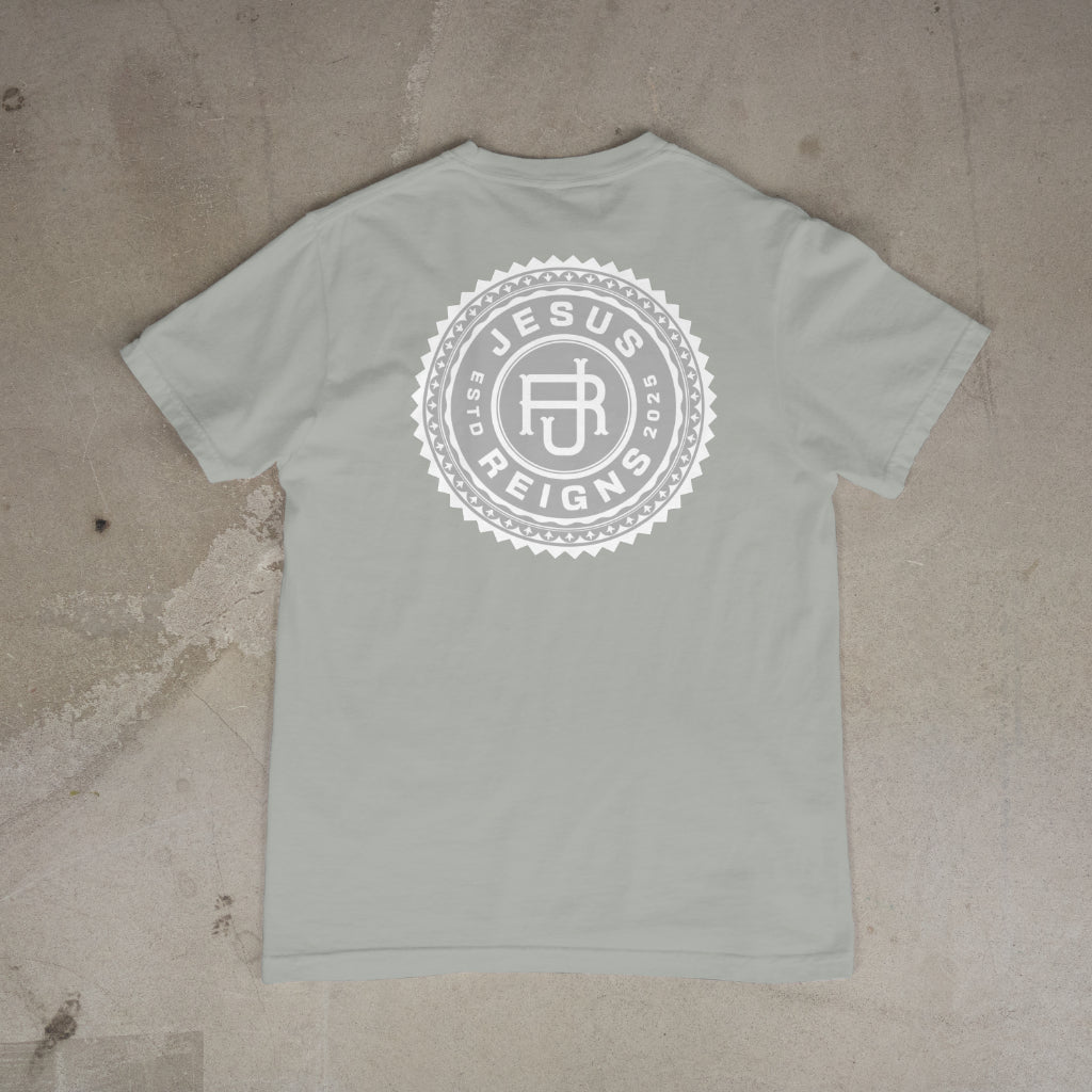 Jesus Reigns T-Shirt image 0