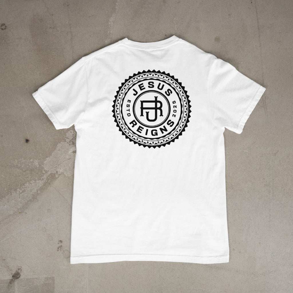 Jesus Reigns T-Shirt image 3